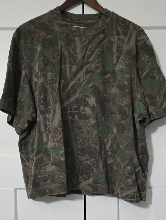 Abercrombie & Fitch Other - Abercrombie & Fitch Green and Brown Camouflage Cropped Short-Sleeve Tee